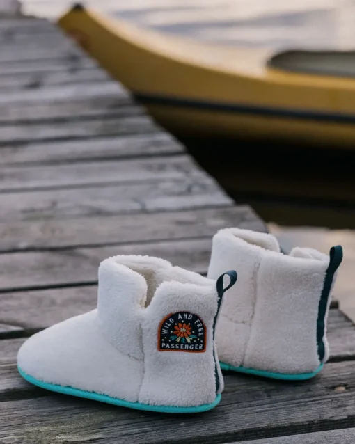 Hideaway Hut Slipper